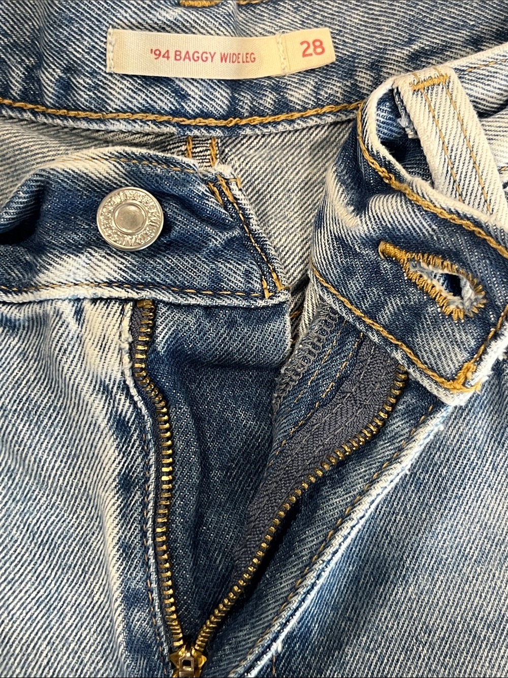 Levi's '94 Baggy Wide Leg Jeans 28 Distressed Light - Picture 3 of 12
